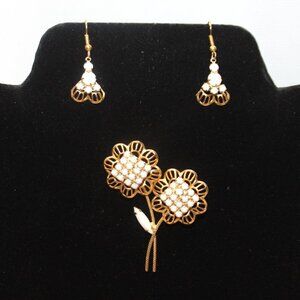 Vintage Milk Glass Pin and Matching Earrings